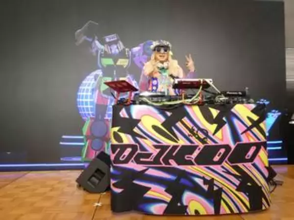 DJ　KOO「絡みづらいな！」会話を遮られて突っ込み　VTuber化プロジェクトで「VJ　KOO」とコラボ