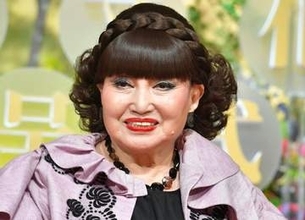 黒柳徹子、小中高の後輩女優がゲストで笑顔　中高はキリスト教系進学校、制服写真に「私がいた頃とは違う」としみじみ