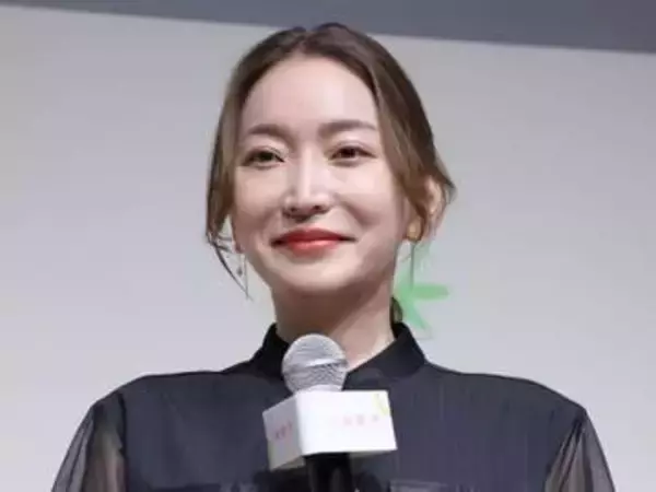 加藤綾菜の「結婚15周年プレゼント」が愛情たっぷりすぎる…「108歳まで使う事でしょう」