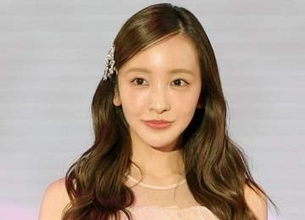 「違和感なさすぎ可愛すぎる」板野友美35歳　JK姿で「高校生に仲間入りしちゃった」にコメ殺到「永遠の平成JK」「どんどん綺麗に」