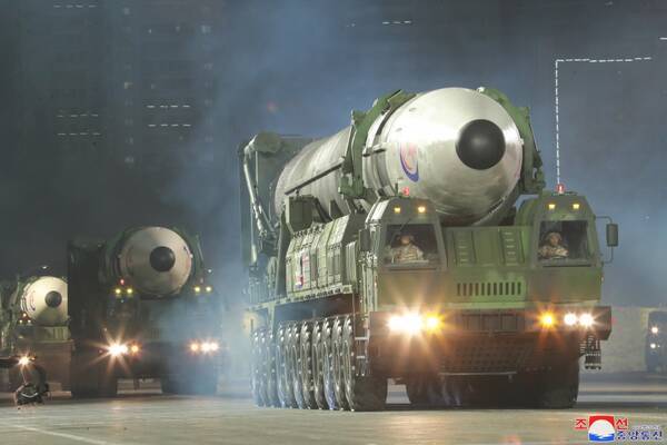 北朝鮮、弾道ミサイル３発発射…ＩＣＢＭか