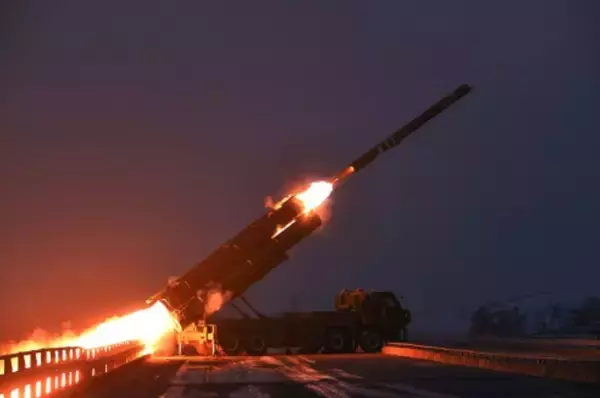 北朝鮮が長射程巡航ミサイル発射訓練　金正恩氏が参観、核戦力強化を誇示