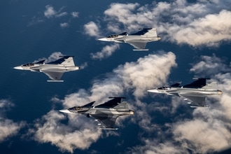ロシア空軍の牙を奪う、ウクライナ軍「三種の神器」とは