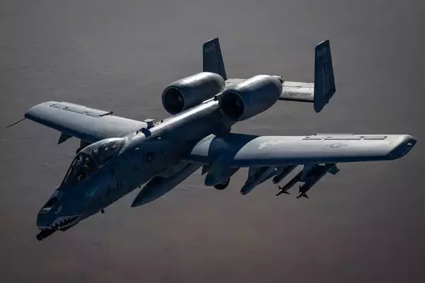 「時代遅れの老兵」中東で咆哮　米Ａ１０攻撃機、退役論を覆す実力