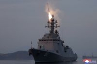 北朝鮮、８千トン級駆逐艦構想か　ミサイル大量搭載の「アーセナルシップ」志向も