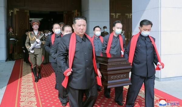 北朝鮮で玄哲海元帥の国葬…金正恩氏が参列