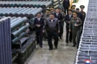 金正恩氏、軍需工場を相次ぎ視察　弾薬増産と兵器生産の近代化を指示