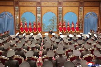 「最前列に海軍」北朝鮮軍の指揮官会合に見る、金正恩の“新たな戦争シナリオ”