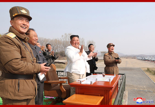 北朝鮮、金正恩氏側近２人に「元帥」称号を授与