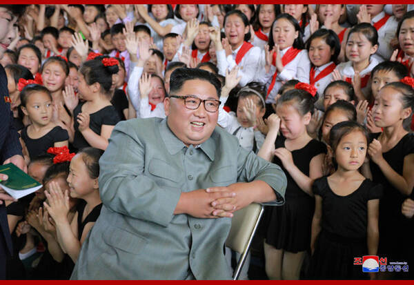 軍を支援 ドングリ戦闘 に苦しめられる北朝鮮の子どもたち 21年10月11日 エキサイトニュース 軍を支援 ドングリ戦闘 に苦しめられる北朝鮮の子どもたち 21年10月11日 エキサイトニュース