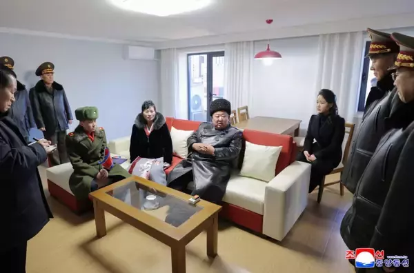 金正恩、ロシアでの戦死者遺族に“危ない住宅”「いずれぜんぶ崩壊」