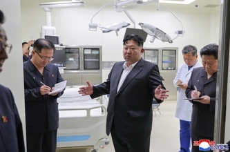 金正恩氏、元山リゾートの診療所など視察　「全国の駅近代化」構想も表明
