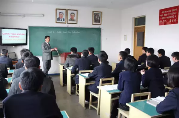 英語・中国語、そしてロシア語も　北朝鮮で外国語個人指導が“必須”に
