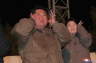 北朝鮮で国家指導者の「斬首作戦」映像が出回る…当局が回収に躍起