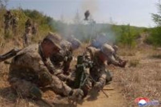 金正恩氏、軽歩兵部隊の迫撃砲射撃競技を視察　「敵を完全に壊滅できる戦闘力」強調