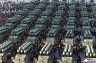 「破壊エネルギー集中で瞬時に壊滅」金正恩氏、核搭載ロケット砲を誇示