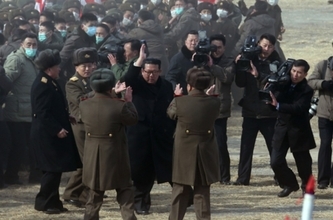 「テレビカメラの前で壁崩壊」金正恩住宅で続く惨事の裏側