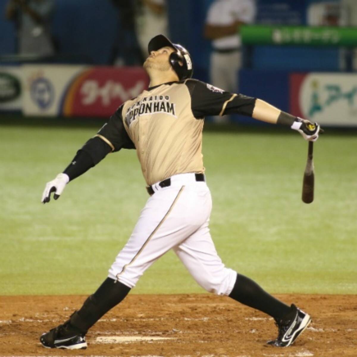 プロ野球 日本ハム レアード 寿司ポーズで2年目の飛躍へ 16年3月7日 エキサイトニュース