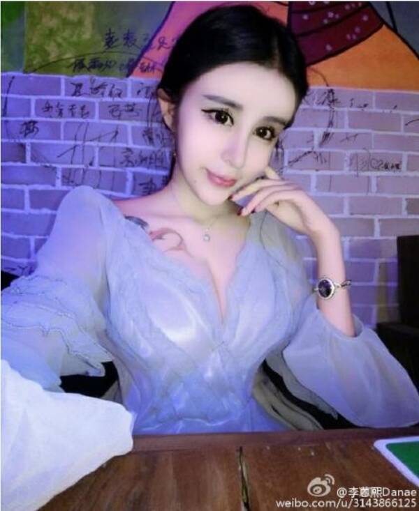 美容整形で「妖怪」と呼ばれてしまった中国の15歳美少女、ついに自撮り動画を公開 (2015年4月17日