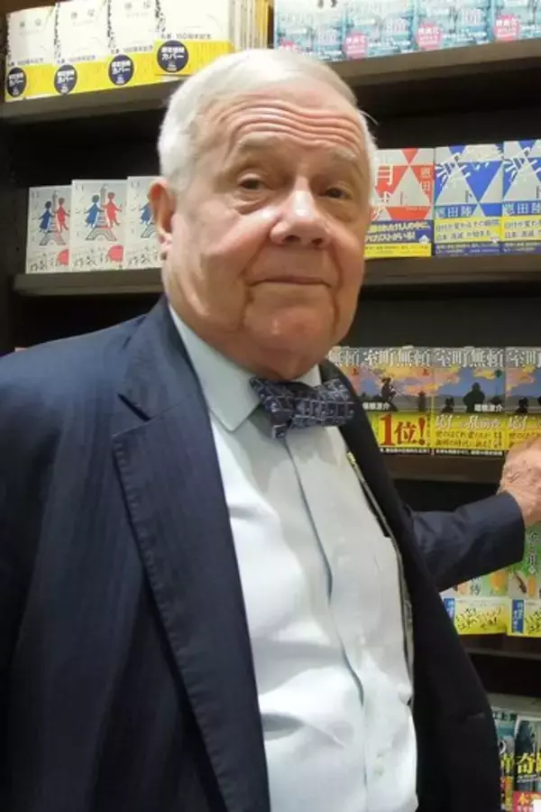 「個人投資家、桐谷広人氏が稀代の投資家、ジム・ロジャーズ氏に株主優待を解説！異色対談で「2026年株価暴落はあるのか」を議論」の画像