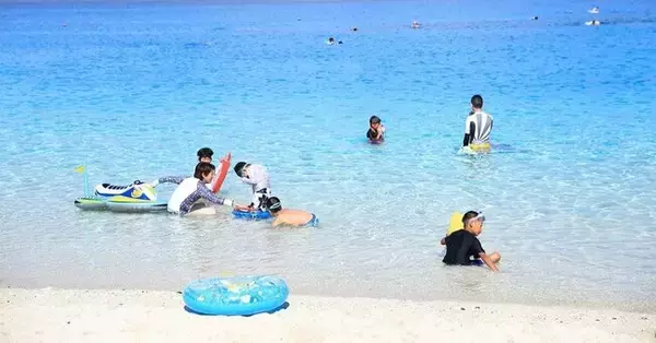 水がきれいな海水浴場ランキング2026【トップ5】東京と京都から計4カ所がランクイン！