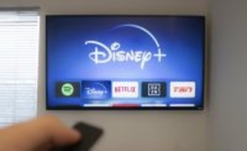 急成長するネットフリックスと追うディズニー、「収益構造」の大きな違いとは？