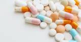 「年収が高い医薬品会社ランキング2025【トップ5】1207万円の中外製薬に大差をつけた1位は？」の画像1