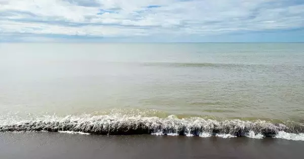 水が汚い海水浴場ランキング2026　圏外から一転、ワースト2位のビーチとは？