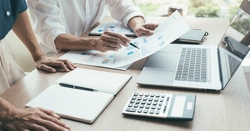 年収が高い広告会社ランキング2025【トップ5】博報堂・サイバー超えの「意外な2位」は？