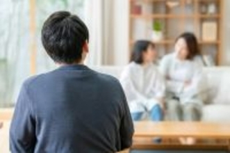 身近なトラブルメーカーが「老化」を加速する！配偶者よりも血縁者がリスクに