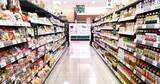 「年収が高い小売り企業ランキング2025【トップ5】ファストリが2位に転落、注目の1位は？」の画像1