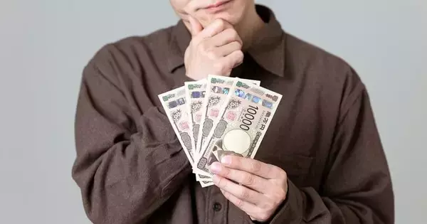 年収が低い会社ランキング2025【従業員の平均年齢40代・トップ5】平均年収200万円台の1位は？