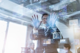 ARとVRの違いとは？活用事例や新たな技術をわかりやすく解説