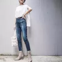 今流行りのダメージジーンズはきれいめに着こなす 季節別コーデを紹介 ローリエプレス 今流行りのダメージジーンズはきれいめに着こなす 季節別コーデを紹介 ローリエプレス