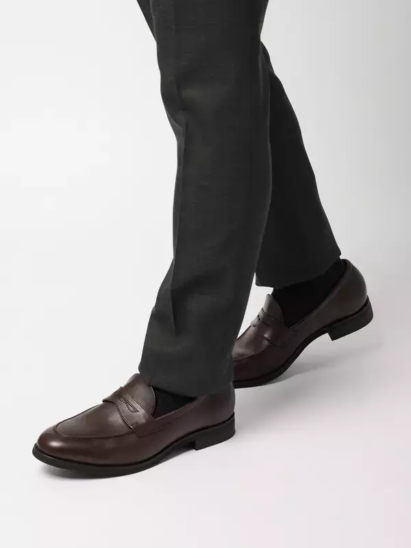 「革靴の「硬さ」や「締め付け」から足を解放蒸れにくく素足でも快適な「アンラインドローファー」を発売」の画像