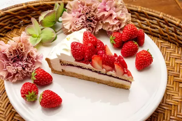 「【キル フェ ボン】赤いカーネーションをモチーフにした母の日限定タルト新登場「2026 Mother’s Day」」の画像