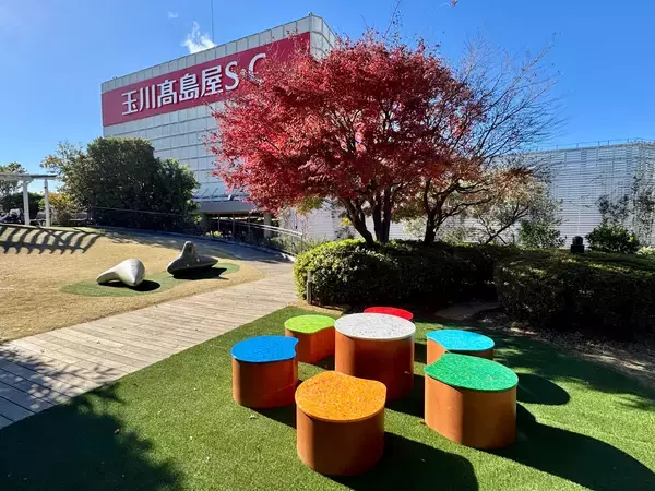 「株式会社こども会議（仮）」と共創、玉川高島屋S.C.に“環境”を楽しく考える「ペットボトルキャップベンチ」を設置
