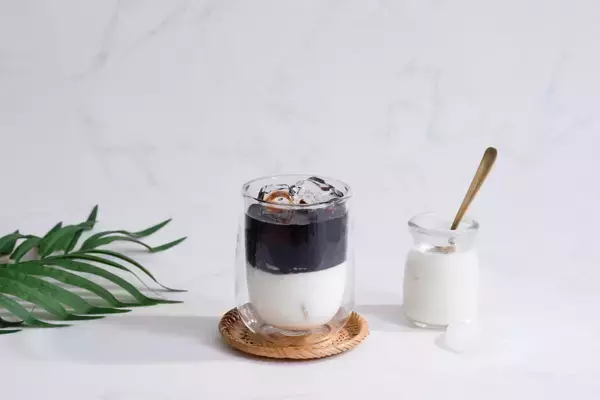 「「ネスカフェ エスプレッソベース 50 recipes」、4月23日(水)に公開、テーマ別に厳選した16種類は、直営店(東京・原宿、兵庫・三宮)でカフェメニューとして提供」の画像