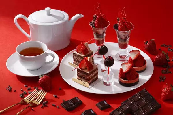 「【東京マリオットホテル】注目のブランドいちご　“あまりん”と自家製ビーントゥバーチョコレートの甘美な饗宴「あまりん× Bean to bar Chocolate Afternoon Tea」」の画像