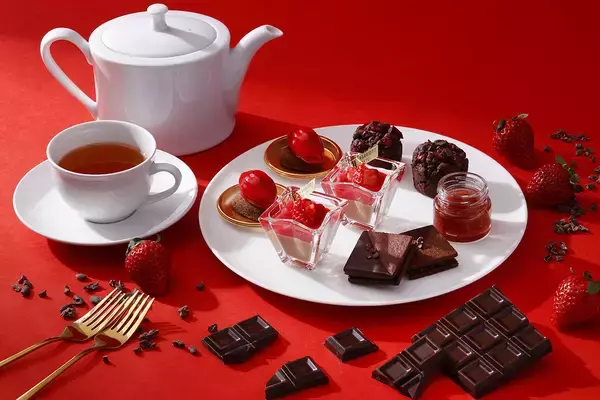 「【東京マリオットホテル】注目のブランドいちご　“あまりん”と自家製ビーントゥバーチョコレートの甘美な饗宴「あまりん× Bean to bar Chocolate Afternoon Tea」」の画像