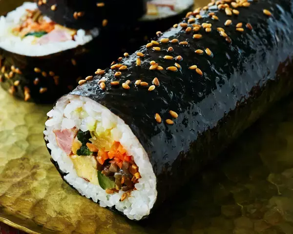 「2月3日節分限定！各ブランドの特色を生かした「恵方巻き」で美味しく福招き」の画像