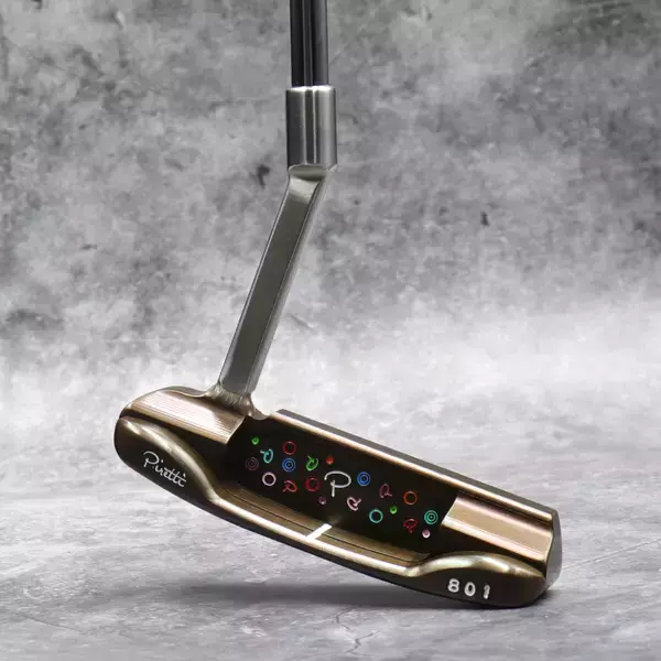 「ゴルフ５プレステージ誕生10周年　限定モデル発売、ベティナルディCEO来店・ピレッティCEO兼デザイナーによる特別フィッティングを開催」の画像