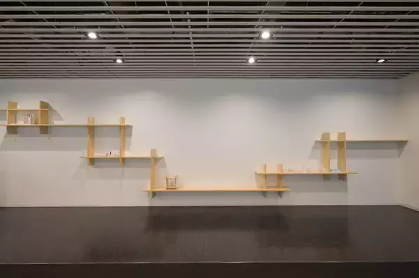 「東京工芸大学工学部の学生と教員が協働して設計　建築を学ぶ学生の交流と創造の拠点「建築ラウンジ」完成」の画像