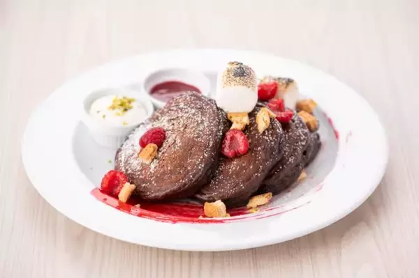 「ニューヨークレストラン「サラベス」バレンタインにもピッタリ！2月限定スペシャルメニュー「チョコレート エクスプロージョン」／「リガトーニボロネーゼ」」の画像