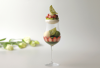 琵琶湖マリオットホテル 滋賀県の抹茶・ほうじ茶・緑茶で華やぐ、初夏の三彩パフェ「茶の三彩パフェ」を発売