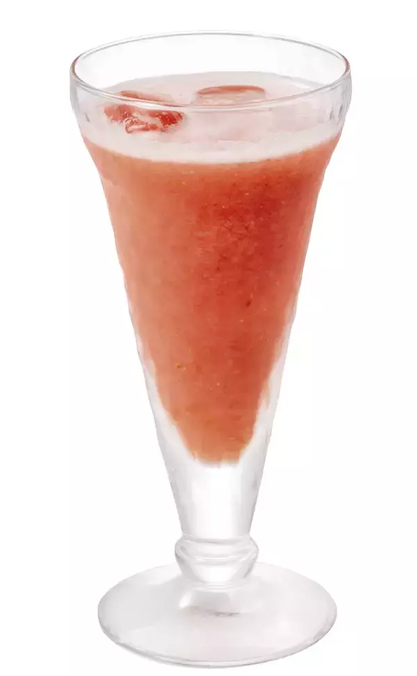 「― 初登場「フルーツマチェドニアサンデー」など全11品―デニーズ、旬の国産いちごを贅沢に味わう「いちごデザート」2026年1月14日（水）販売開始」の画像