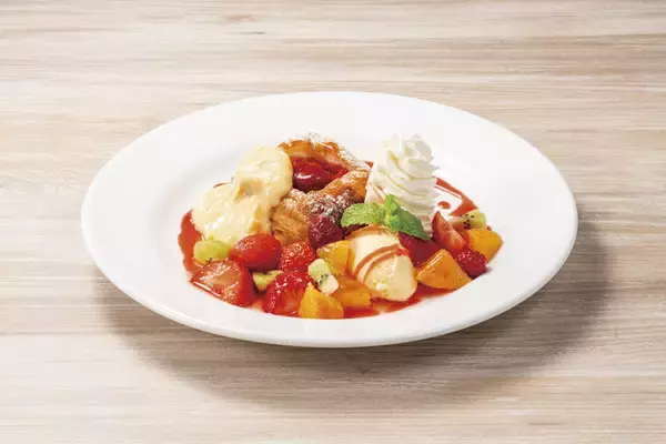 「― 初登場「フルーツマチェドニアサンデー」など全11品―デニーズ、旬の国産いちごを贅沢に味わう「いちごデザート」2026年1月14日（水）販売開始」の画像