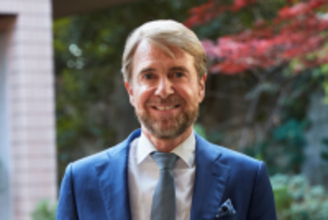 【立教大学】11/13、立教大学池袋キャンパスにて「駐日デンマーク大使と学生による語る会」を開催。― EUとデンマークの政治・経済の将来、EU議長国の役割について語り合います ―