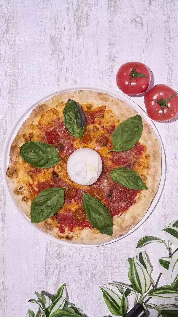 「プレミアム・ピザ・ダイニング「カリフォルニア・ピザ・キッチン」ビジュ力最強メニューキャンペーン「Fresh California ～Seasonal Table～」」の画像