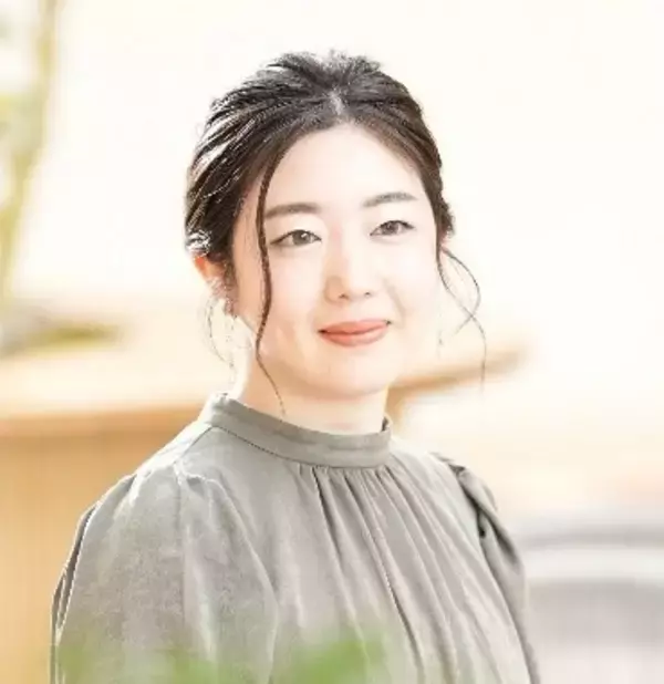 「ニコライ・バーグマン×三井デザインテック コラボレーションイベント　アーティスト監修の下、オフィスのリニューアル空間を彩るフラワーアート制作ワークショップを開催」の画像